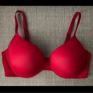 PINK Victoria’s Secret wear everywhere push-up bra 38DD